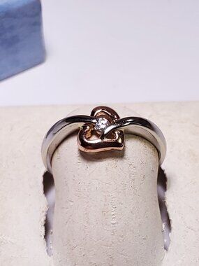 Estate .03ct Natural Rd Diamond Diagonal Heart 10Kt Rose & W/gold S7 Ring #24438